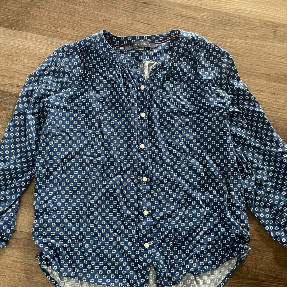 Tommy Hilfiger Size M Top (105)